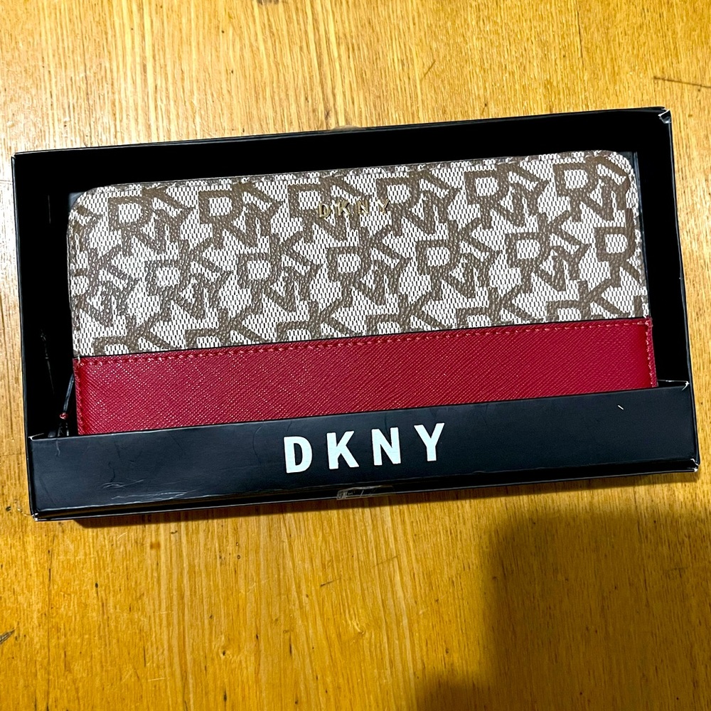 NIB!! LAST ONE!! DKNY WALLET!!
